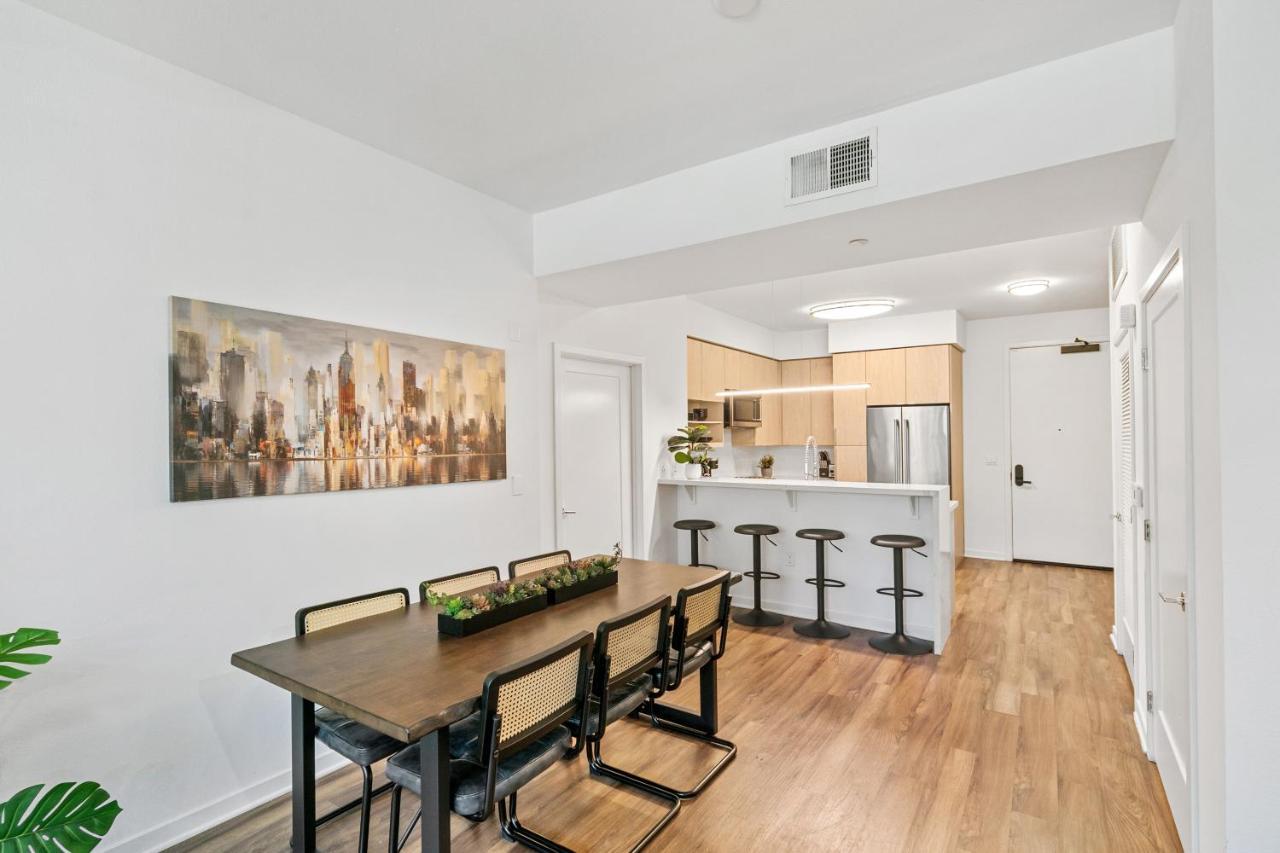 Beverly Grove Chic City Oasis 2 Bedroom Apt With Den 138 Лос-Анджелес Екстер'єр фото