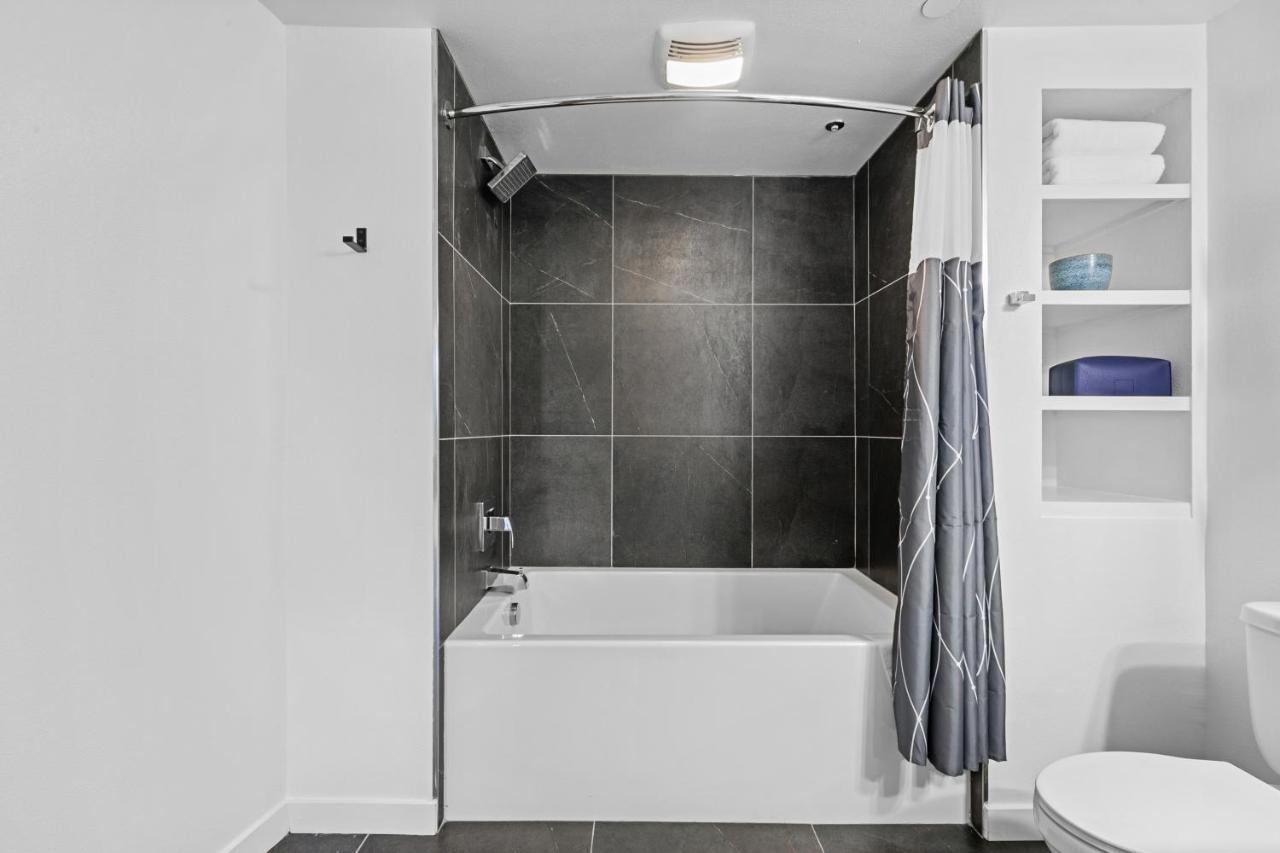 Beverly Grove Chic City Oasis 2 Bedroom Apt With Den 138 Лос-Анджелес Екстер'єр фото