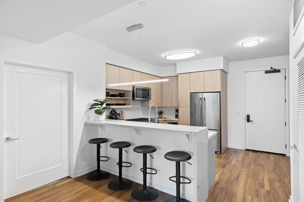 Beverly Grove Chic City Oasis 2 Bedroom Apt With Den 138 Лос-Анджелес Екстер'єр фото