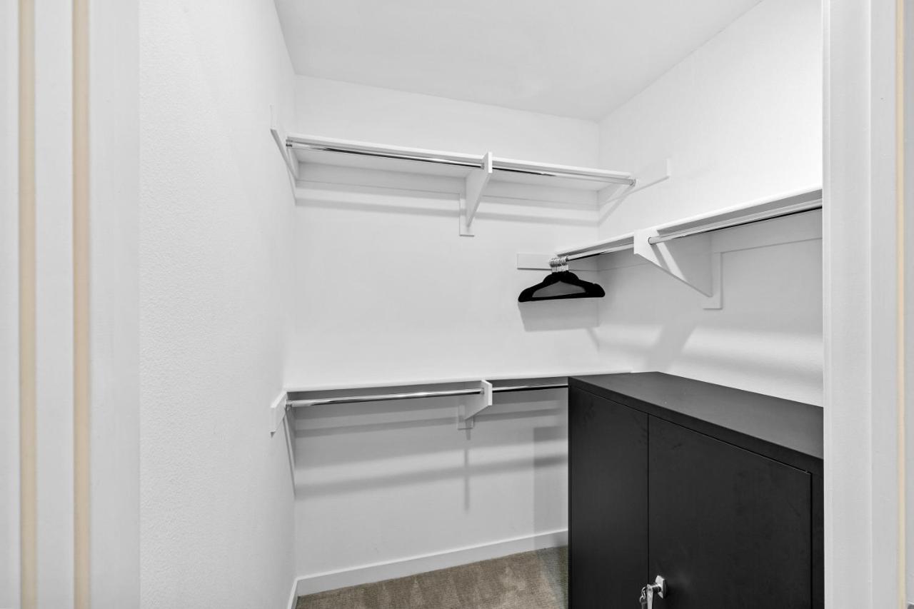 Beverly Grove Chic City Oasis 2 Bedroom Apt With Den 138 Лос-Анджелес Екстер'єр фото
