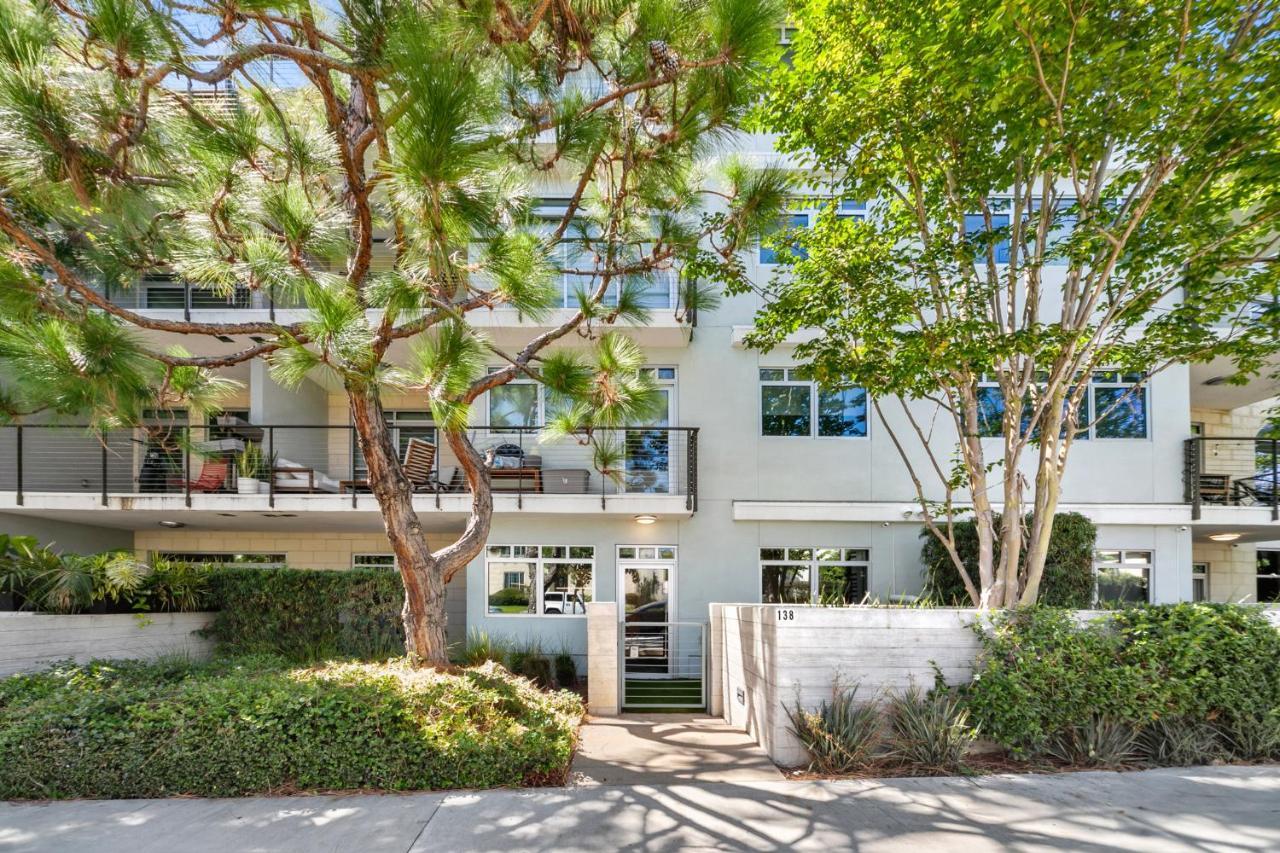 Beverly Grove Chic City Oasis 2 Bedroom Apt With Den 138 Лос-Анджелес Екстер'єр фото
