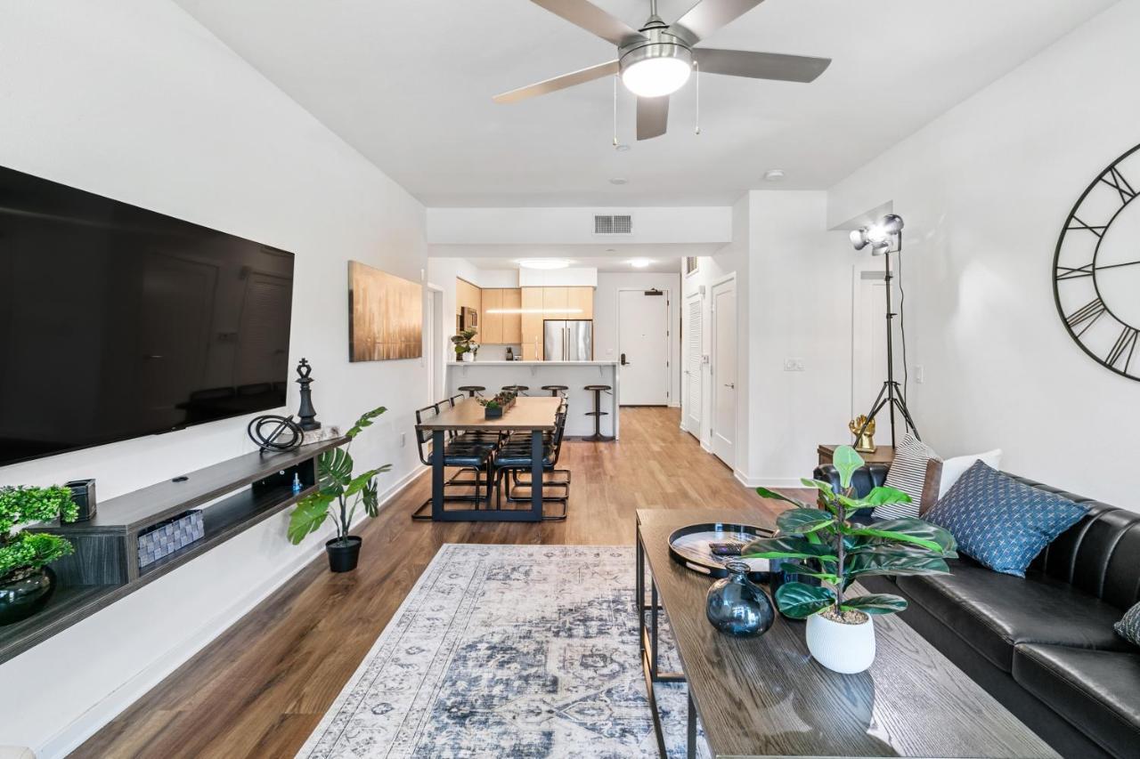 Beverly Grove Chic City Oasis 2 Bedroom Apt With Den 138 Лос-Анджелес Екстер'єр фото